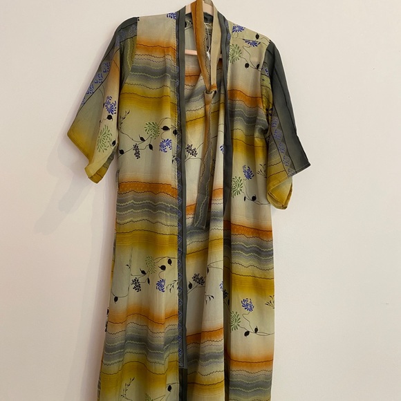 Silk Sari Robes - Picture 10 of 10